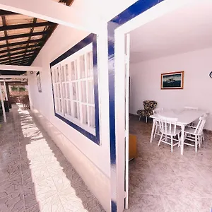  Сasa de vacaciones Casa Espaçosa No Centro De - 300m Da Rua Pedras Brasil